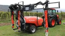 Kubota: trattore M5112DTNQ e atomizzatore XTA6315