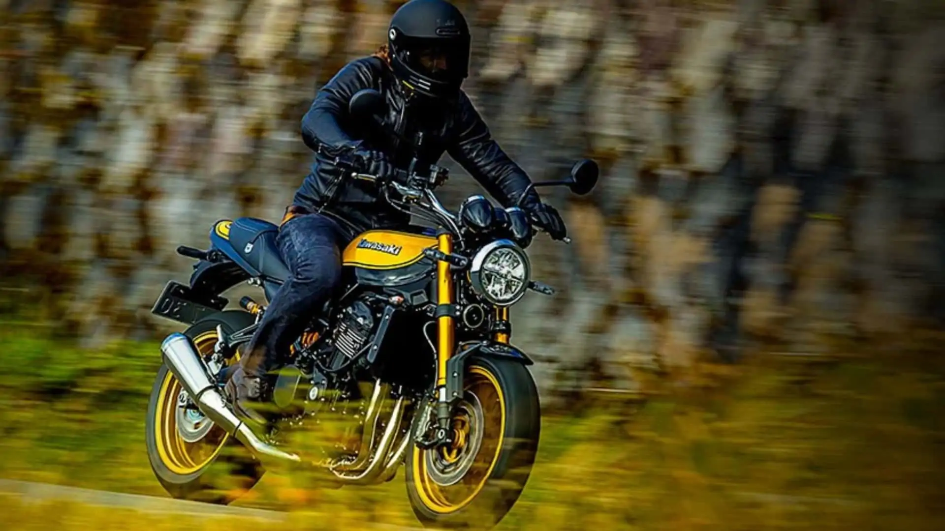 エリック We Sure Hope Kawasaki's Making A Four-Cylinder Z400RS