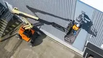 JLG; piattaforma elettrica a braccio articolato EC450AJ Compact