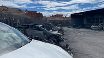 L'incendio nella concessionaria Tesla a Roma