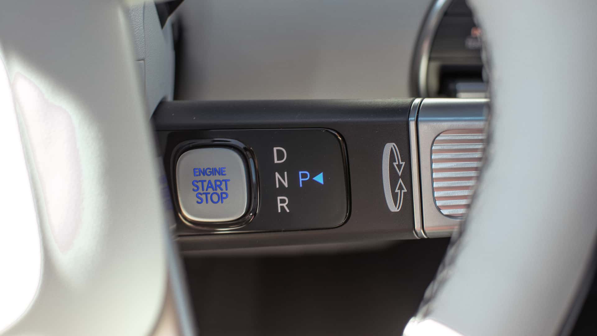 https://cdn.motor1.com/images/mgl/0eOlyW/s1/2026-hyundai-palisade-review.jpg