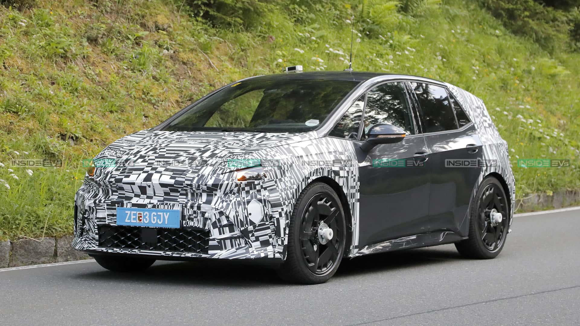  Cupra Born Facelift (2026) als Erlkönig erwischt Illustration 