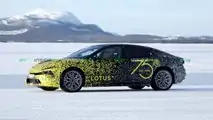 Der Prototyp der elektrischen Lotus-Limousine wird bei kaltem Wetter getestet