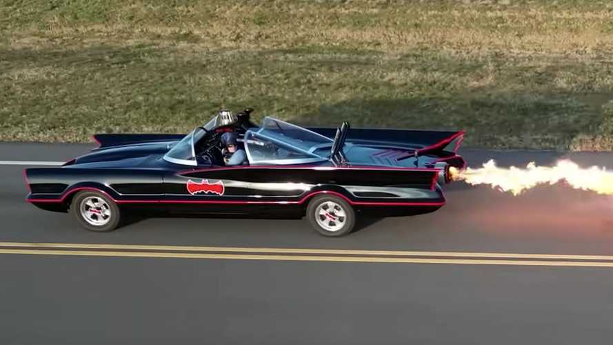 Ini Replika Mobil Batman Batmobile 1966 Terbaik yang Pernah Ada