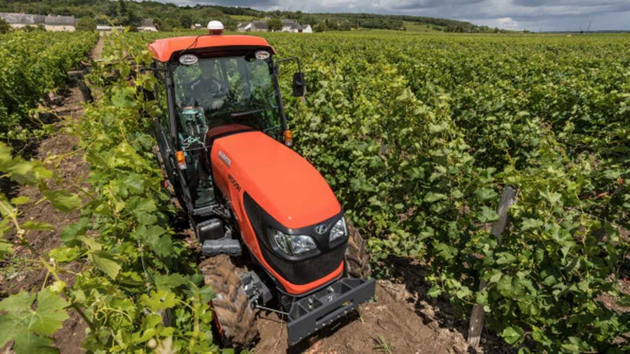 Kubota M5001 Narrow a Enovitis in campo