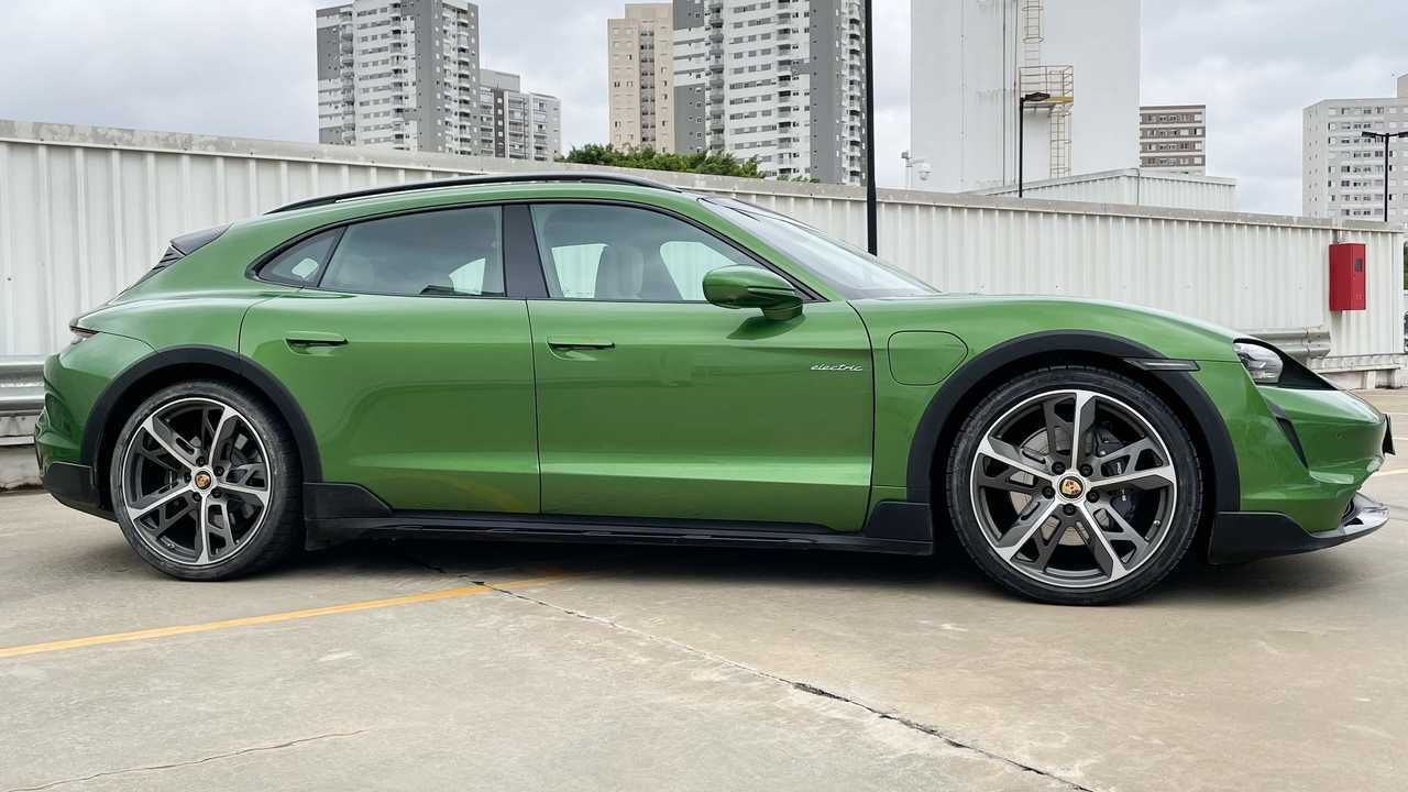 Porsche Taycan 4 Cross Turismo