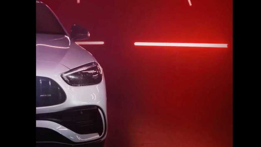 Félig farkasszemet nézhetünk a Mercedes-AMG új C-osztályú modelljével