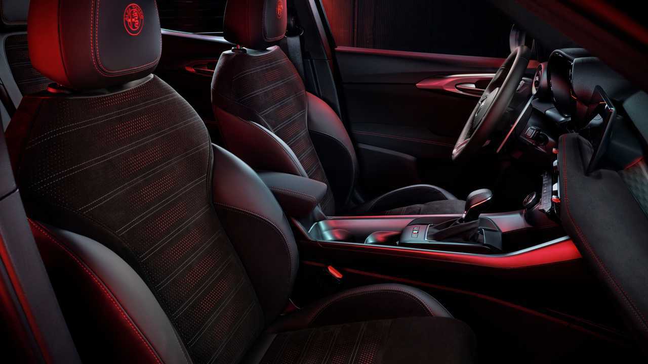 Alfa Romeo Tonale mit Alcantara