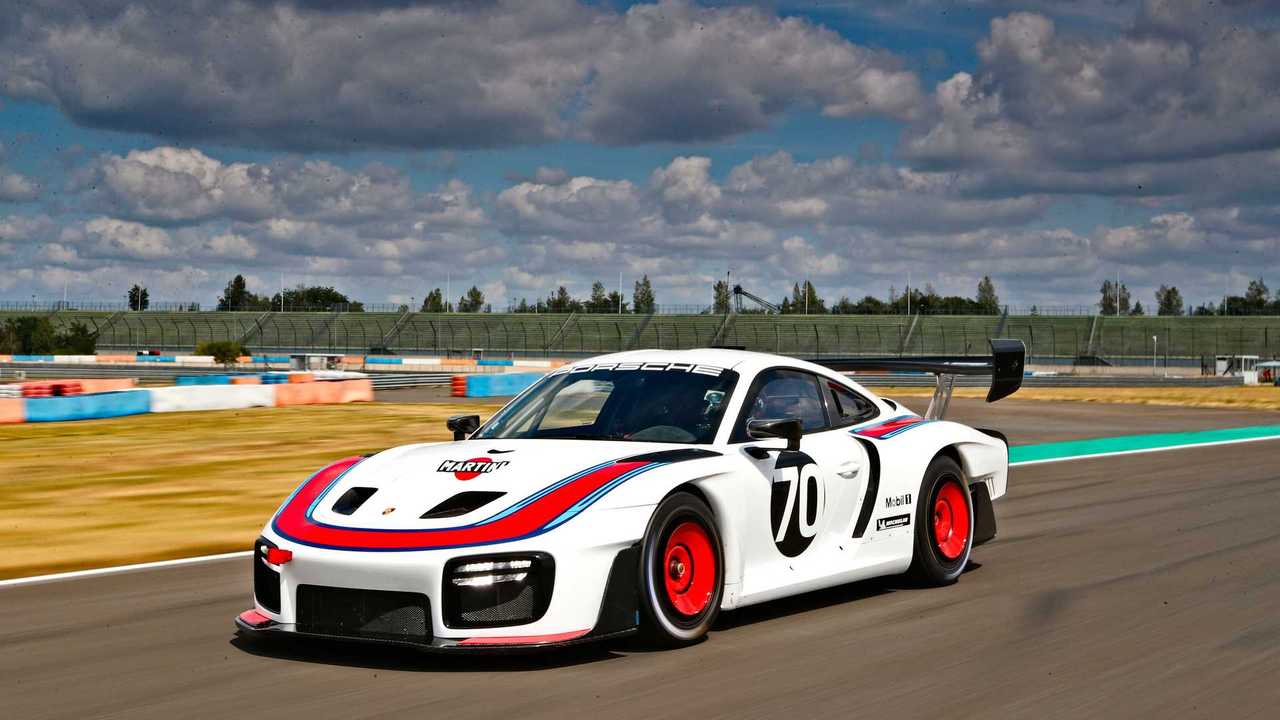 Porsche 935 2019