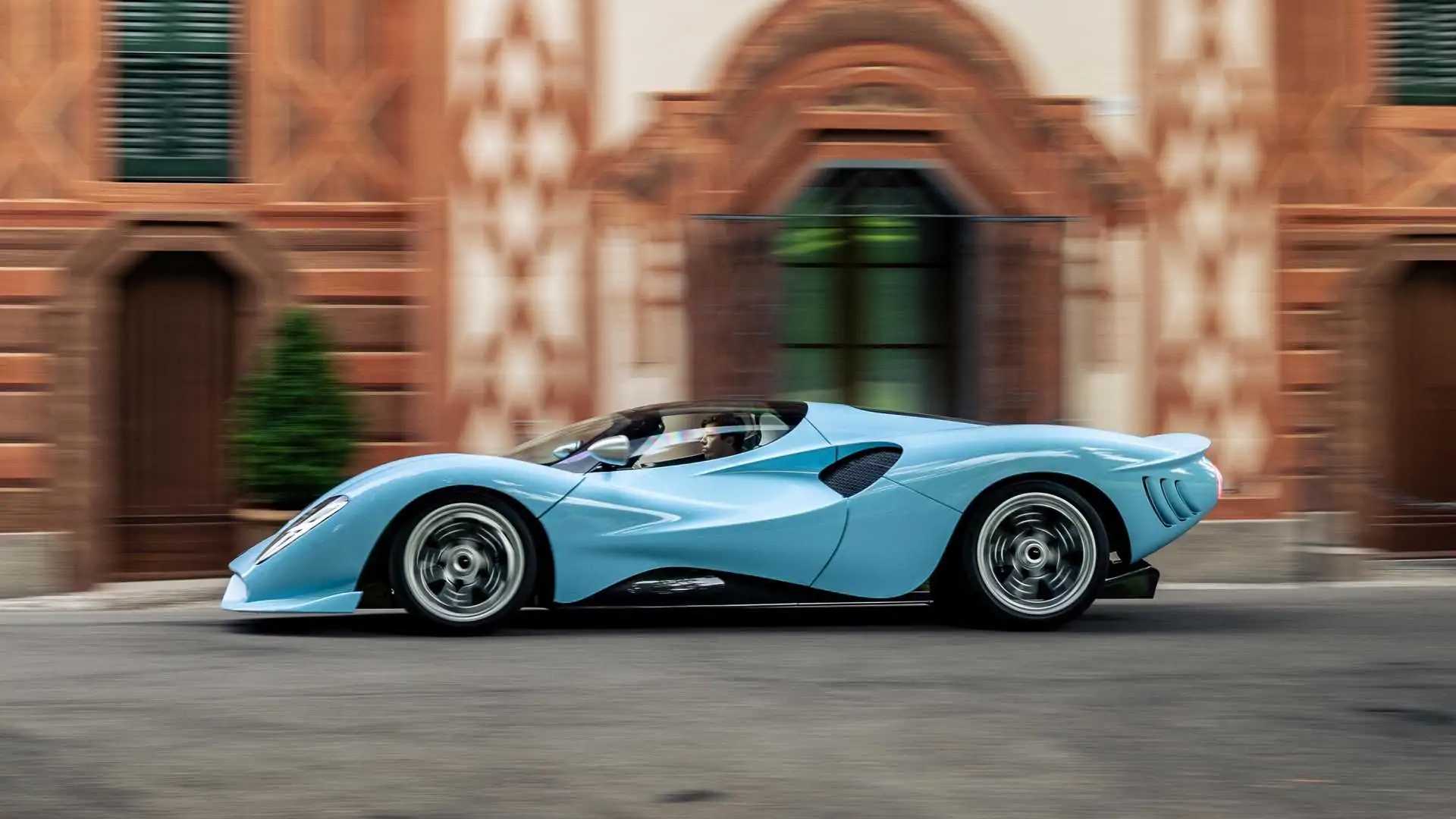 De Tomaso P72 Wows At Lake Como With Baby Blue Paint