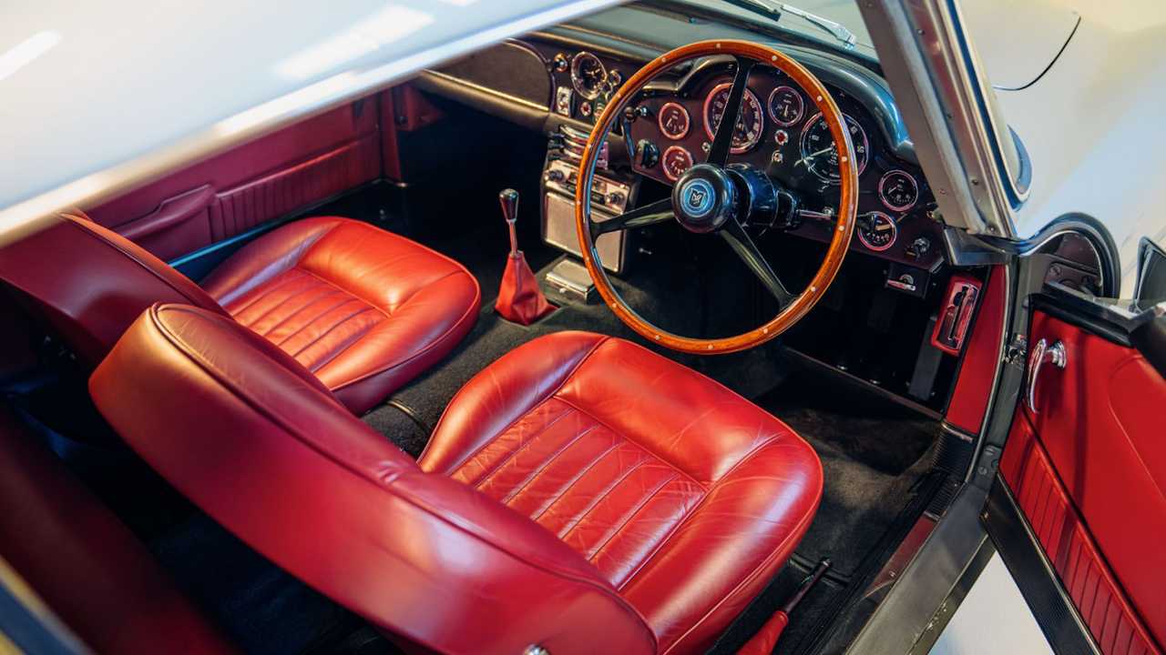 Aston Martin DB5 de Sean Connery subasta
