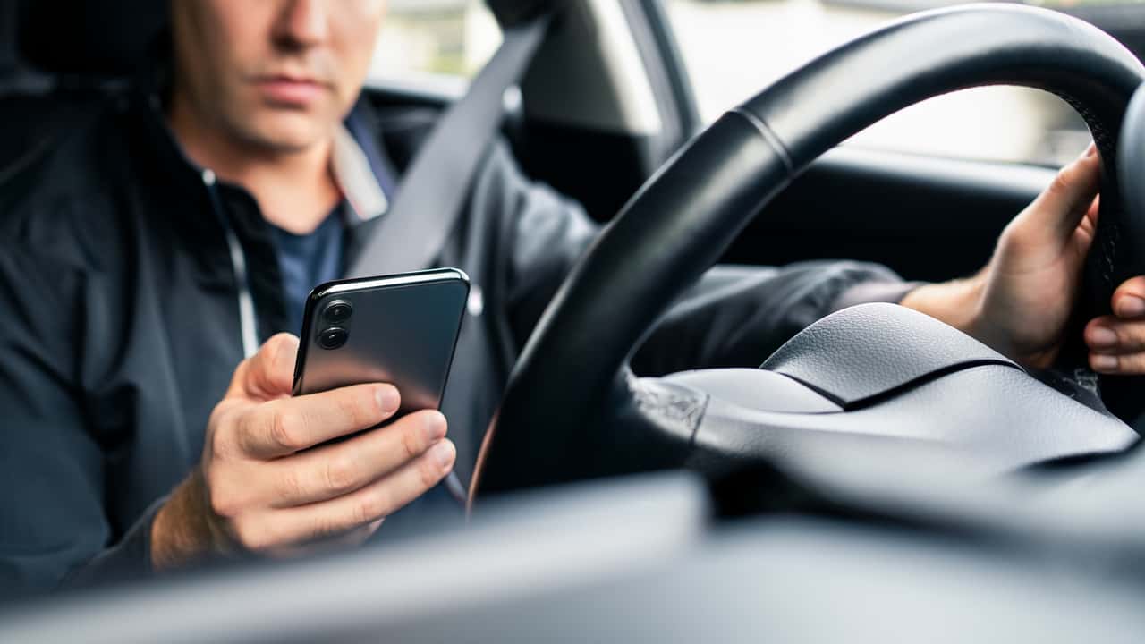 Telecamere intelligenti: stop a cellulare e Rc auto scaduta