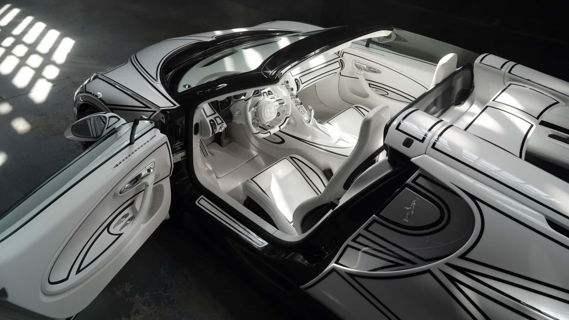 https://cdn.motor1.com/images/mgl/0egXGp/s1/bugatti-w16-mistral-blanc-eternel.jpg