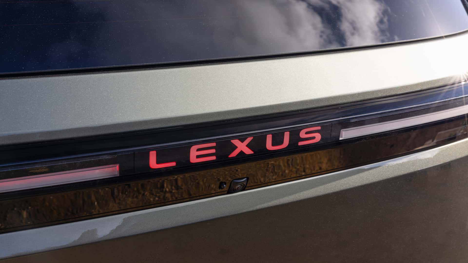 https://cdn.motor1.com/images/mgl/0egjqW/s1/2027-lexus-tz.jpg