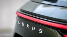Traseira, lanternas e LED e emblema do Lexus NX 450h+ 2026