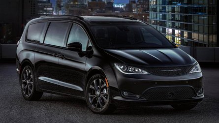 2018 Chrysler Pacifica S Appearance Package
