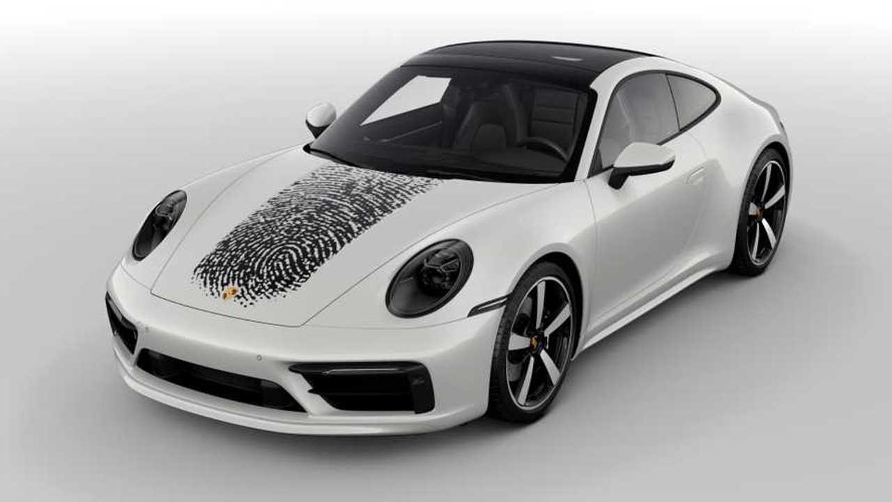 Porsche 911 mit Fingerabdruck