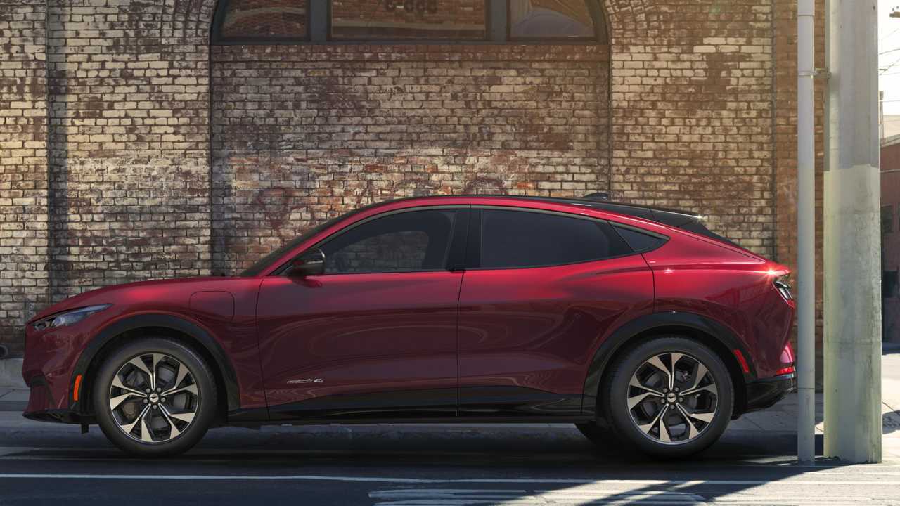 Ford Mustang Mach-E Seems To Present The Same Tesla Model Y Design Flaw
