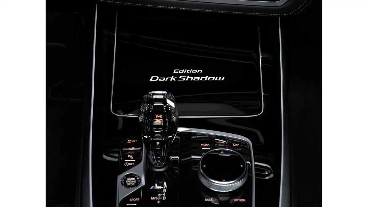 BMW X7 Dark Shadow Edition (2020)