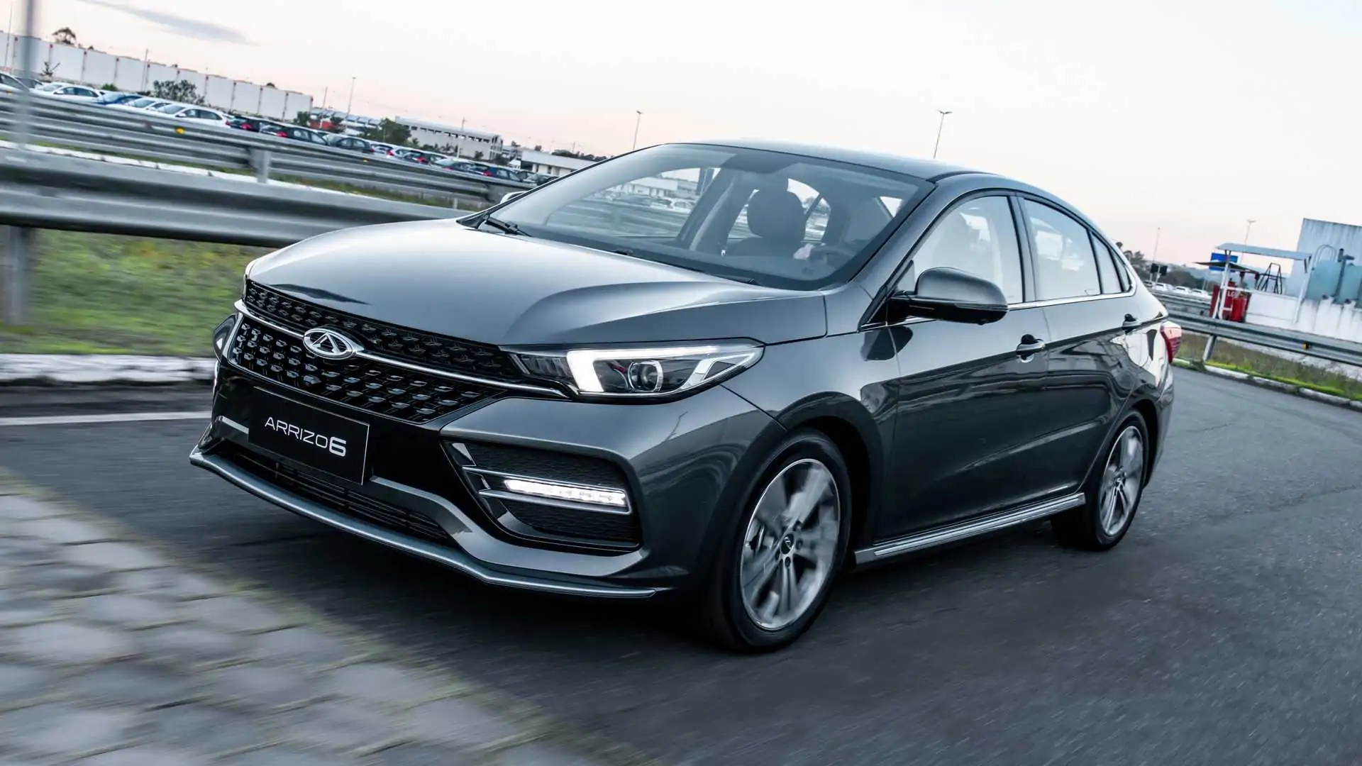 Caoa Chery Arrizo 6 vem pra cima de Corolla e Civic com preço de R