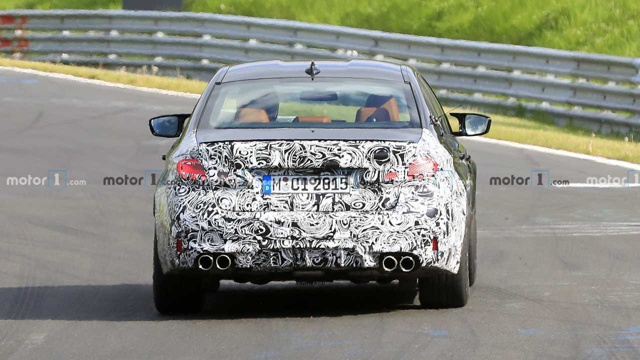 2021 BMW M5 facelift espion photo