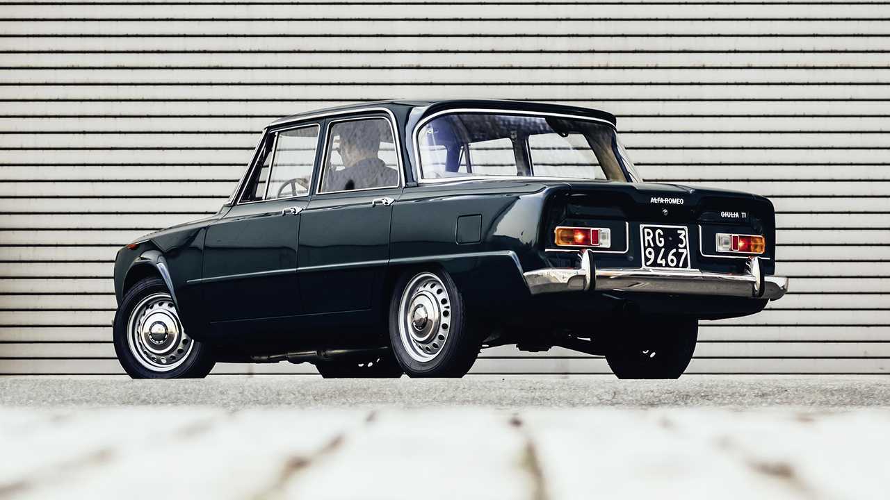 Alfas Romeo Giulia, 1962 vs 2020