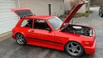 Yugo Hatchback With Twin Cadillac V8s Zu Verkaufen