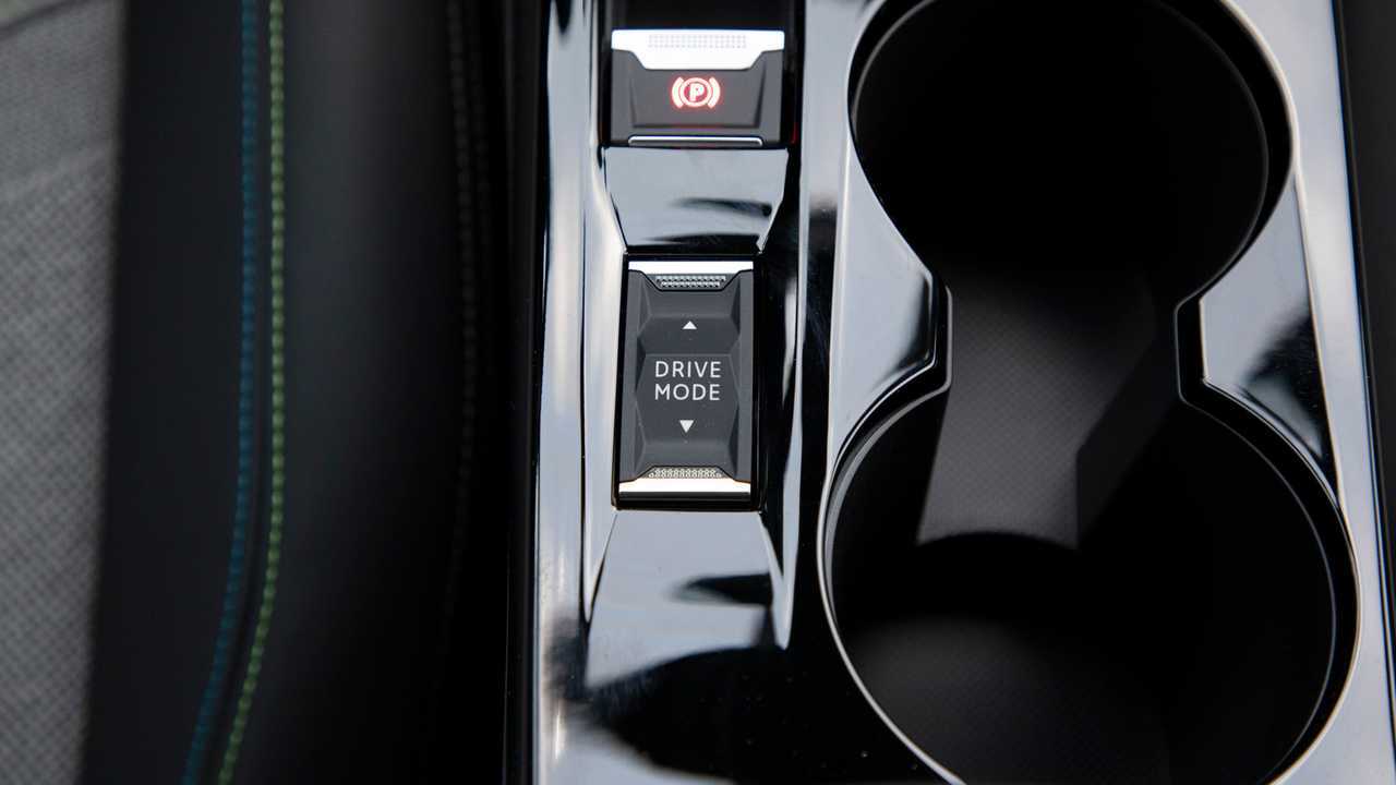 Peugeot e-2008 GT 2020, prueba