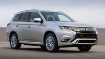 2021 Mitsubishi Outlander PHEV Three Quarters