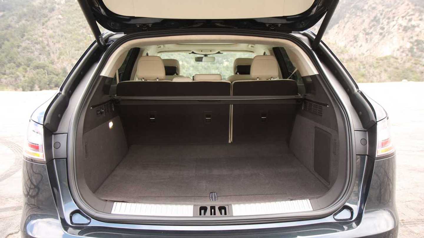 2021 Lincoln Nautilus First Drive Review: Family Resemblance