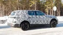 2022 Mercedes-Benz GLC neues Spionagebild (Seitenansicht)
