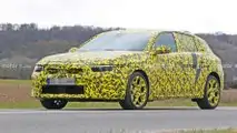 2022 Opel Astra spy shot