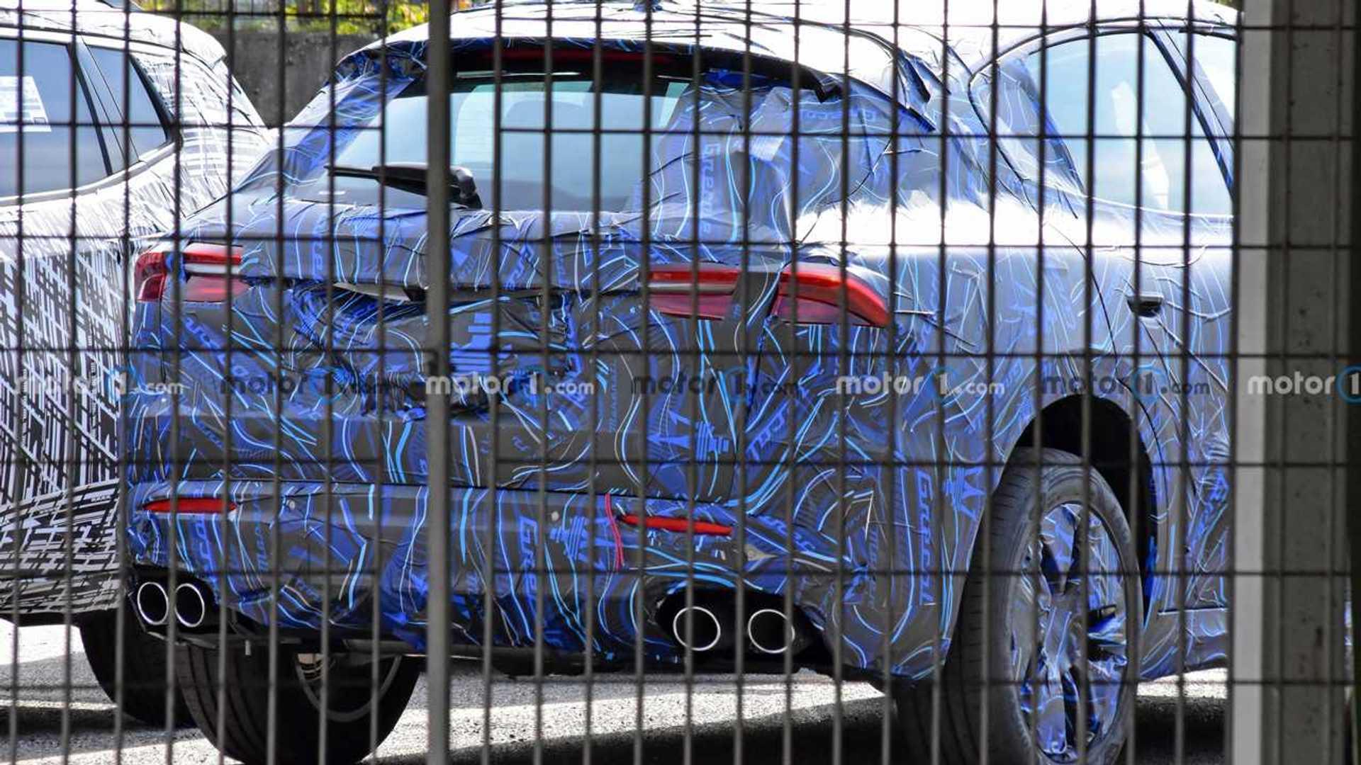 2022-maserati-grecale-spy-photo.jpg