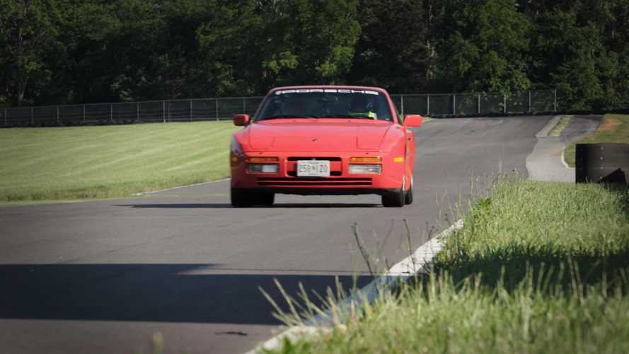 Porsche 944 vs Macan GTS