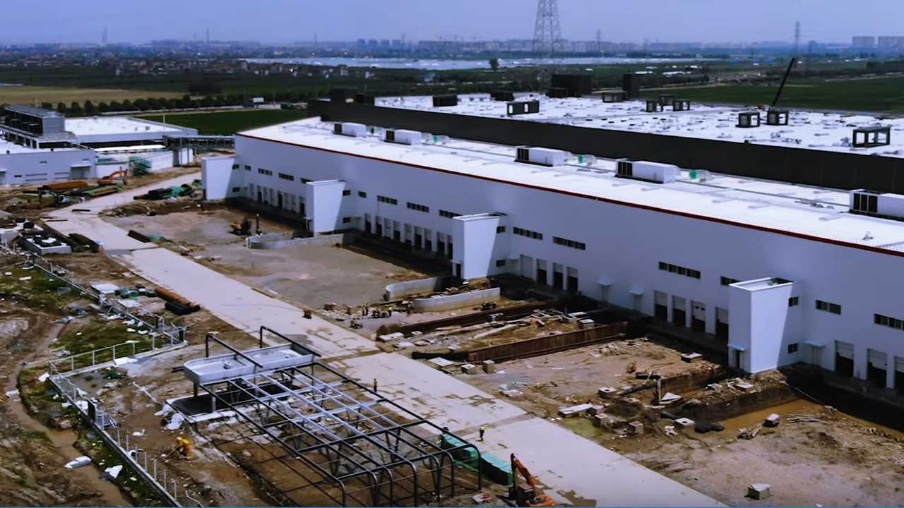 Tesla Gigafactory 3 (Source: Jason Yang )