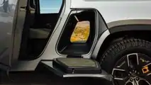 Rivian R1S and R1T
