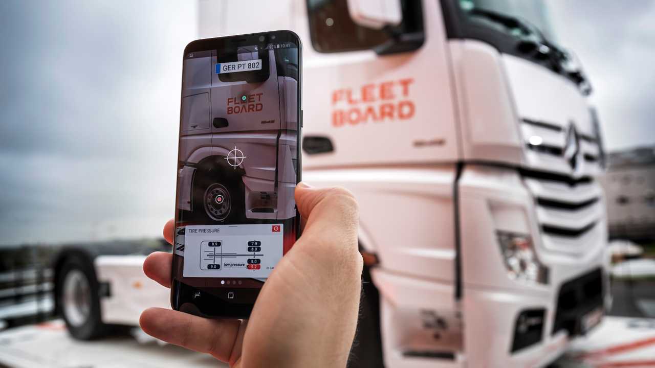 Mercedes-Benz Roma Via Variola