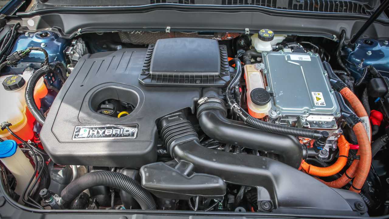 Ford Mondeo kombi hibrid