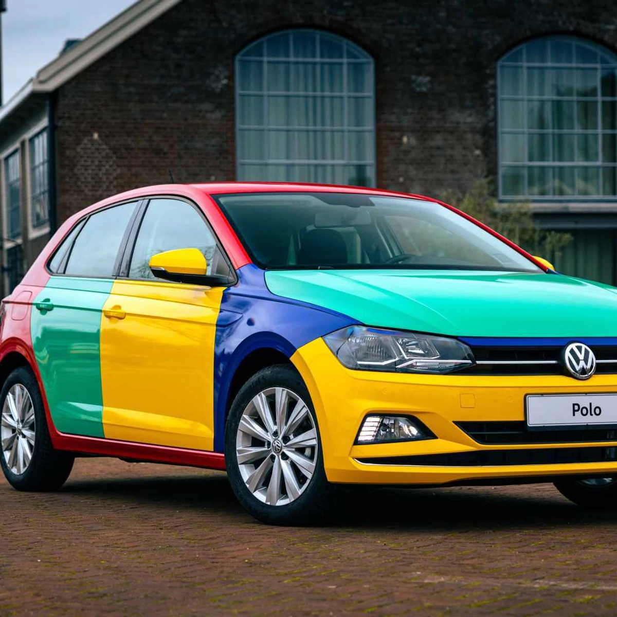 Volkswagen Polo Harlekin: série especial colorida é recriada 26