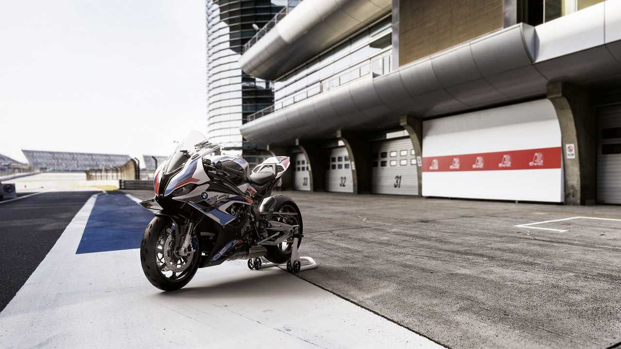 BMW M 1000 RR, Paddock, 3/4 Front Left