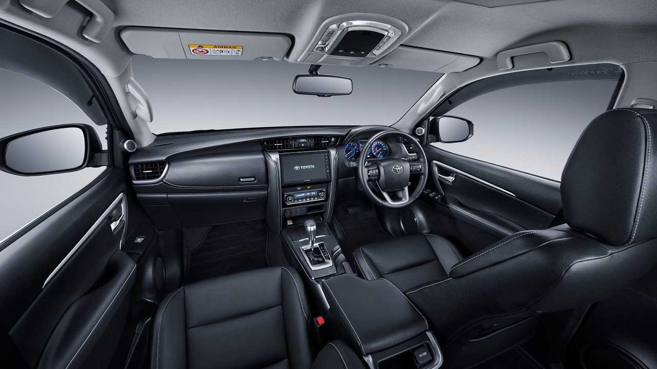 New Fortuner kabin