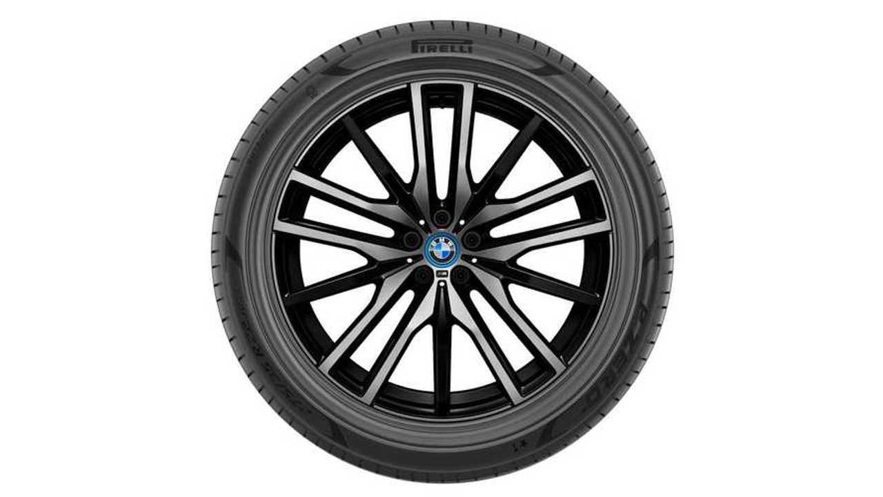 BMW X5 xDrive45e lastik Pirelli P Zero
