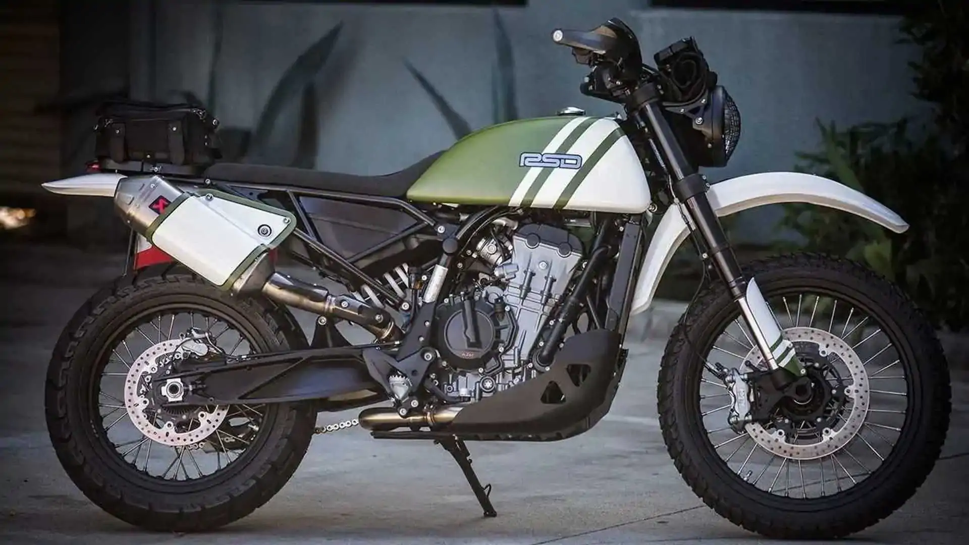 urban-assault-2019-ktm-790-