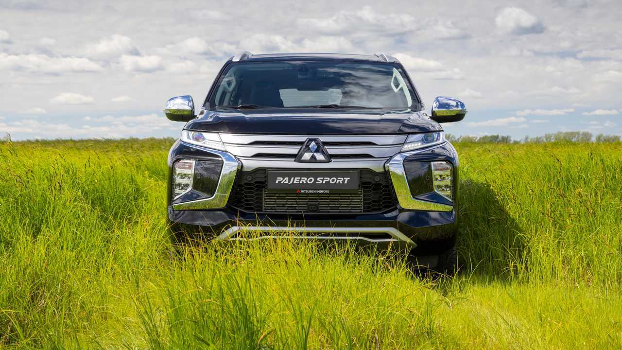 Mitsubishi Pajero Sport в поле