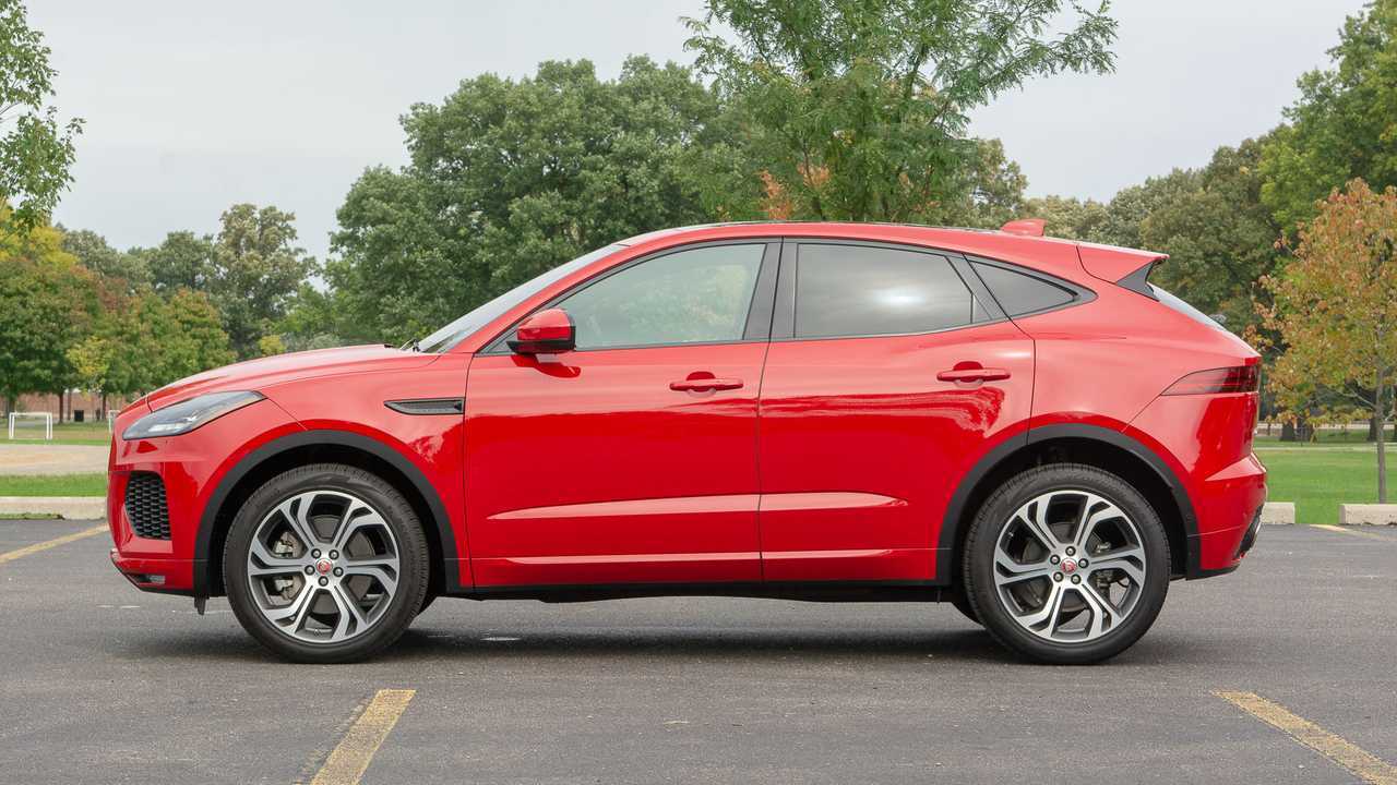 2019 Volvo XC40 vs. 2018 Jaguar E-Pace