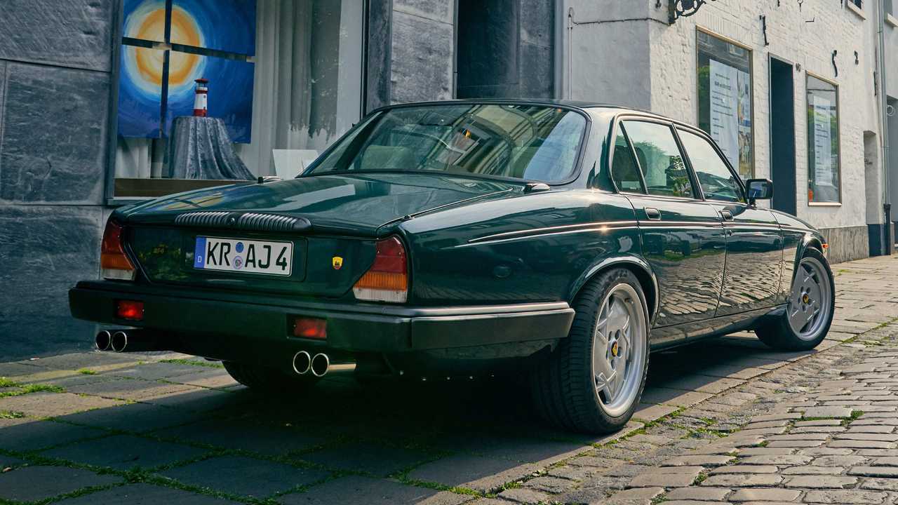 Arden AJ4 Jaguar XJ12