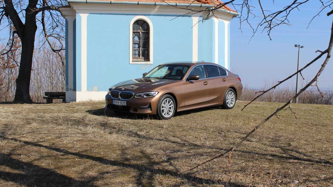 BMW 3-as sorozat, hazai bemutató