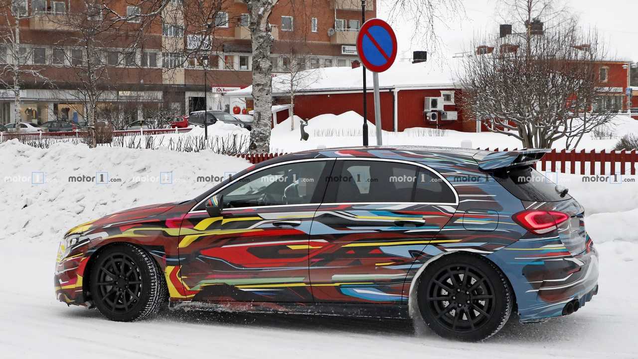 2020 Mercedes-AMG A45 kémfotó