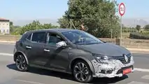 Renault Megane test mule spy photo