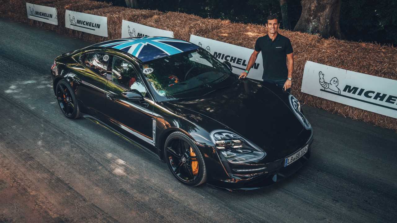Porsche Taycan, a Goodwood con Mark Webber